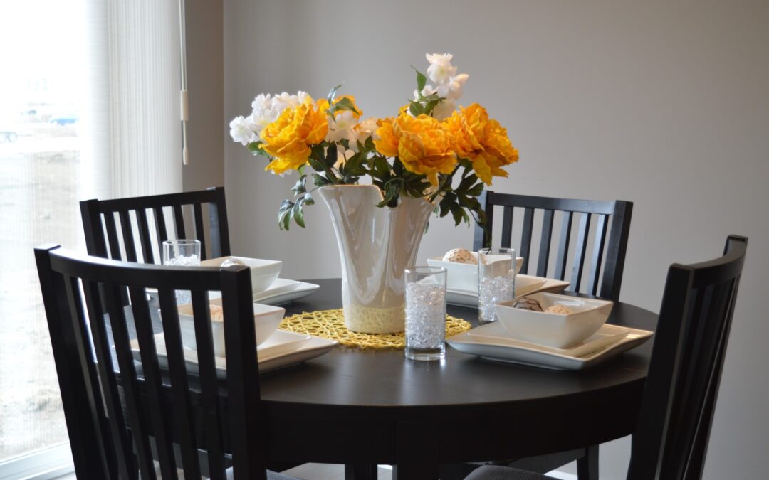 Top Tips for Choosing the Right Size Dining Room Furniture Set